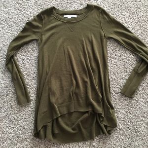 🌟GREEN LONG SLEEVE FLOWY TOP🌟